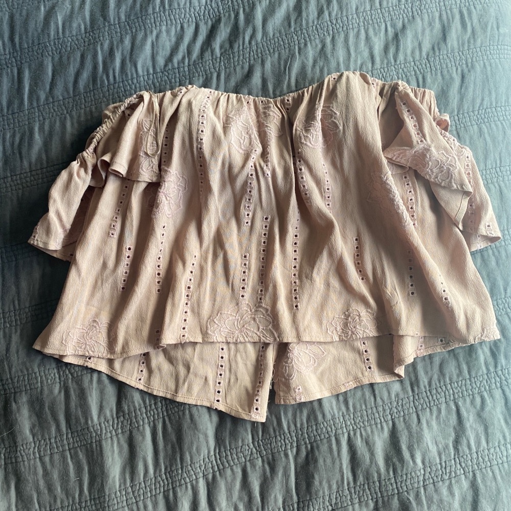 ASTR The Label off the shoulder top with wired bod